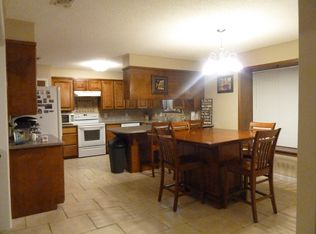 101 Reenie Dr, Cameron, TX 76520