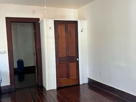 5th image of 103 Ruxton Ave #103-A-R1