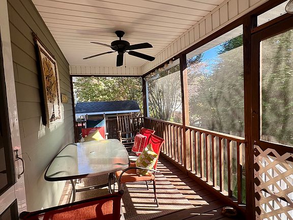 5th image of 14 Cotton Creek Cir