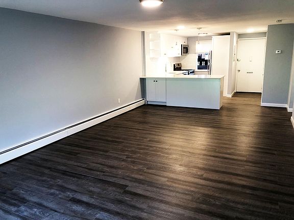 3rd image of 301 Neponset St APT 11