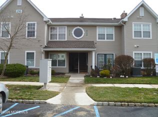 76 Des Moines Ct, Tinton Falls, NJ