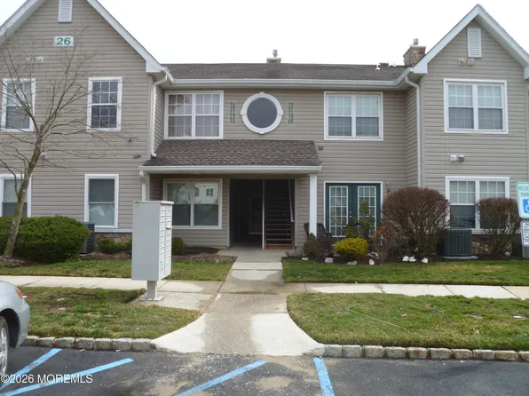 76 Des Moines Ct, Tinton Falls, NJ 07712