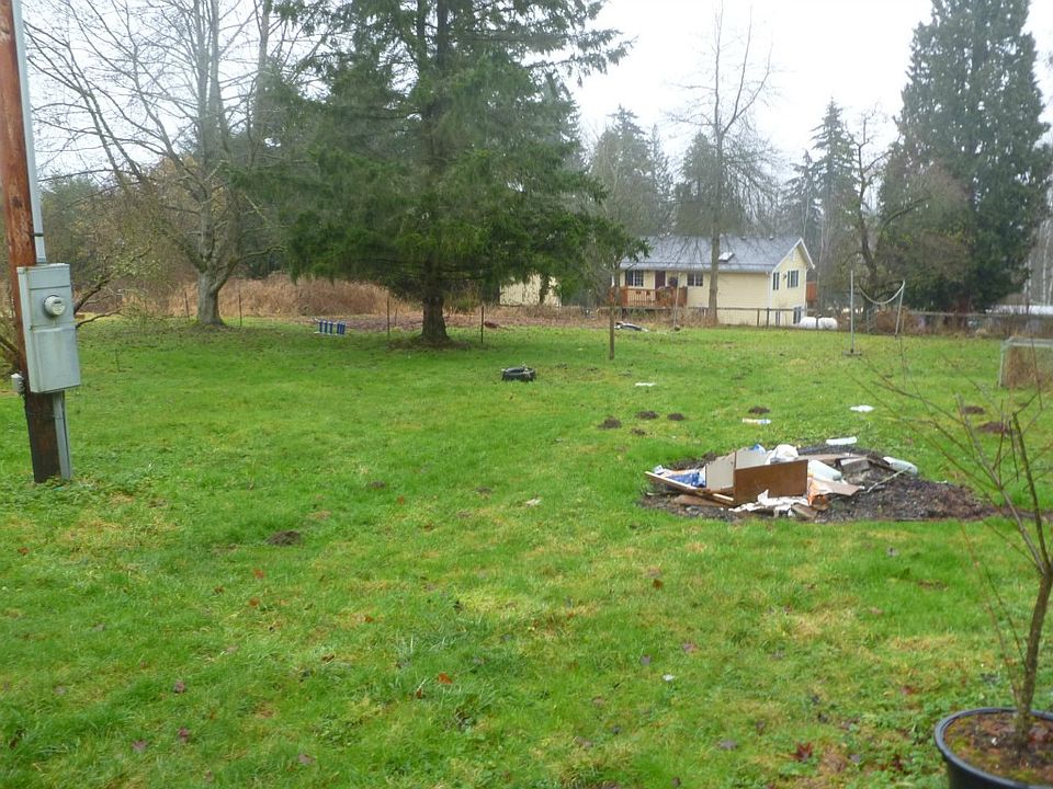 1st image of 4011 87th Ave NE
