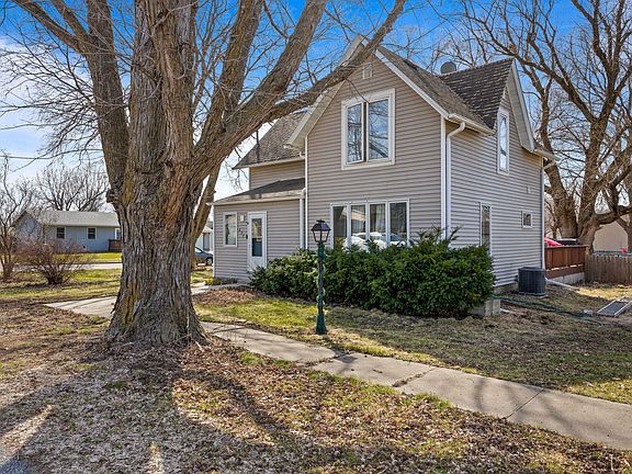 2nd image of 237 S Green St