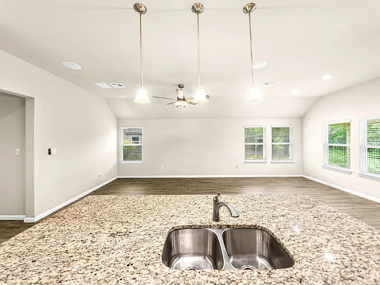 1507 Stony Island Dr — Photo 15
