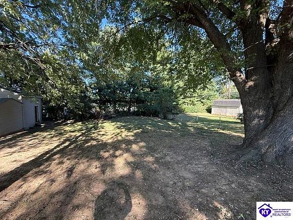 4th image of 417 Berea Rd