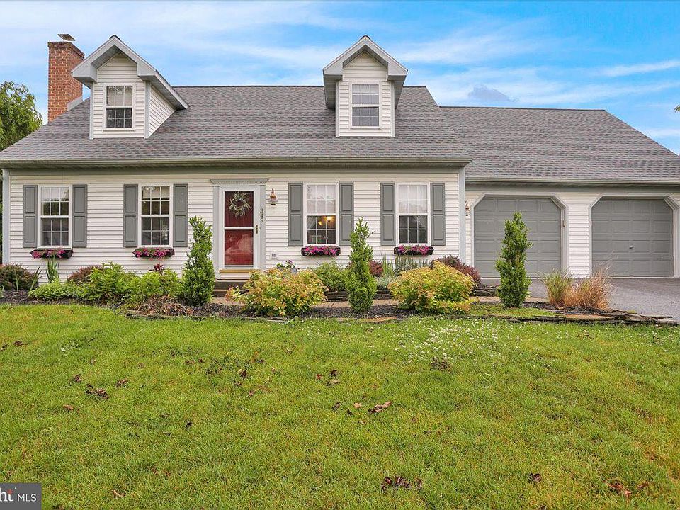 1st image of 349 Saddlebrook Dr