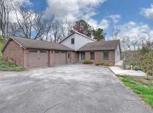 3585 Crest Rd, Kingsport, TN 37664