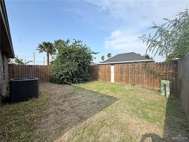 714 Jade St #B — Photo 14