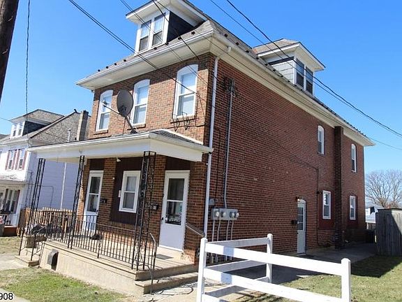 2nd image of 343 Thomas St #B