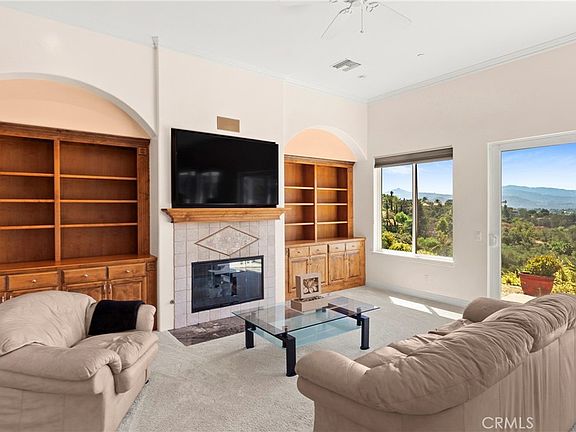 4th image of 228 Vista Grande Gln