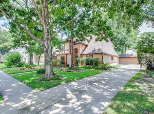 15722 Ridge Park Dr, Houston, TX 77095