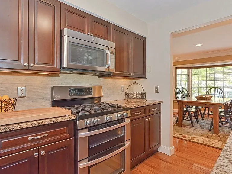 601 Browning Ln — Photo 13