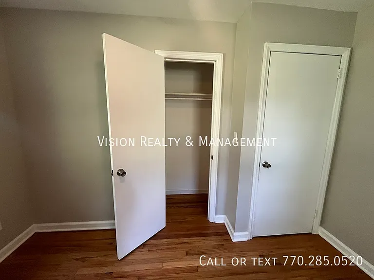 1148 Center St SW — Photo 28