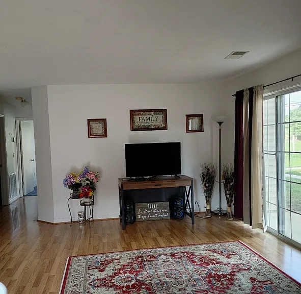 141 Brookland Ter #1 — Photo 1