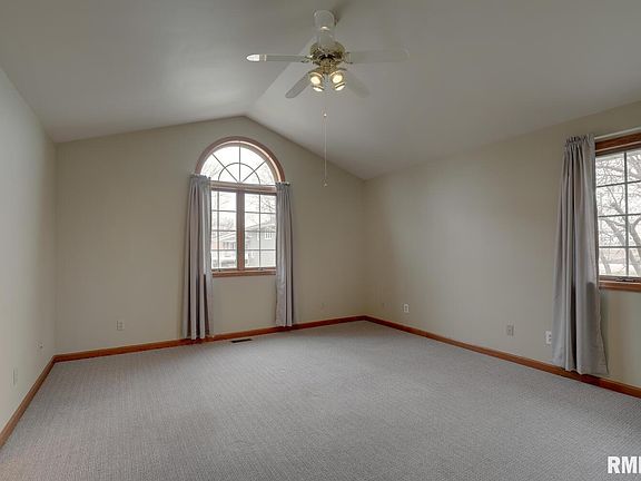 3rd image of 3500 Branchwood Dr