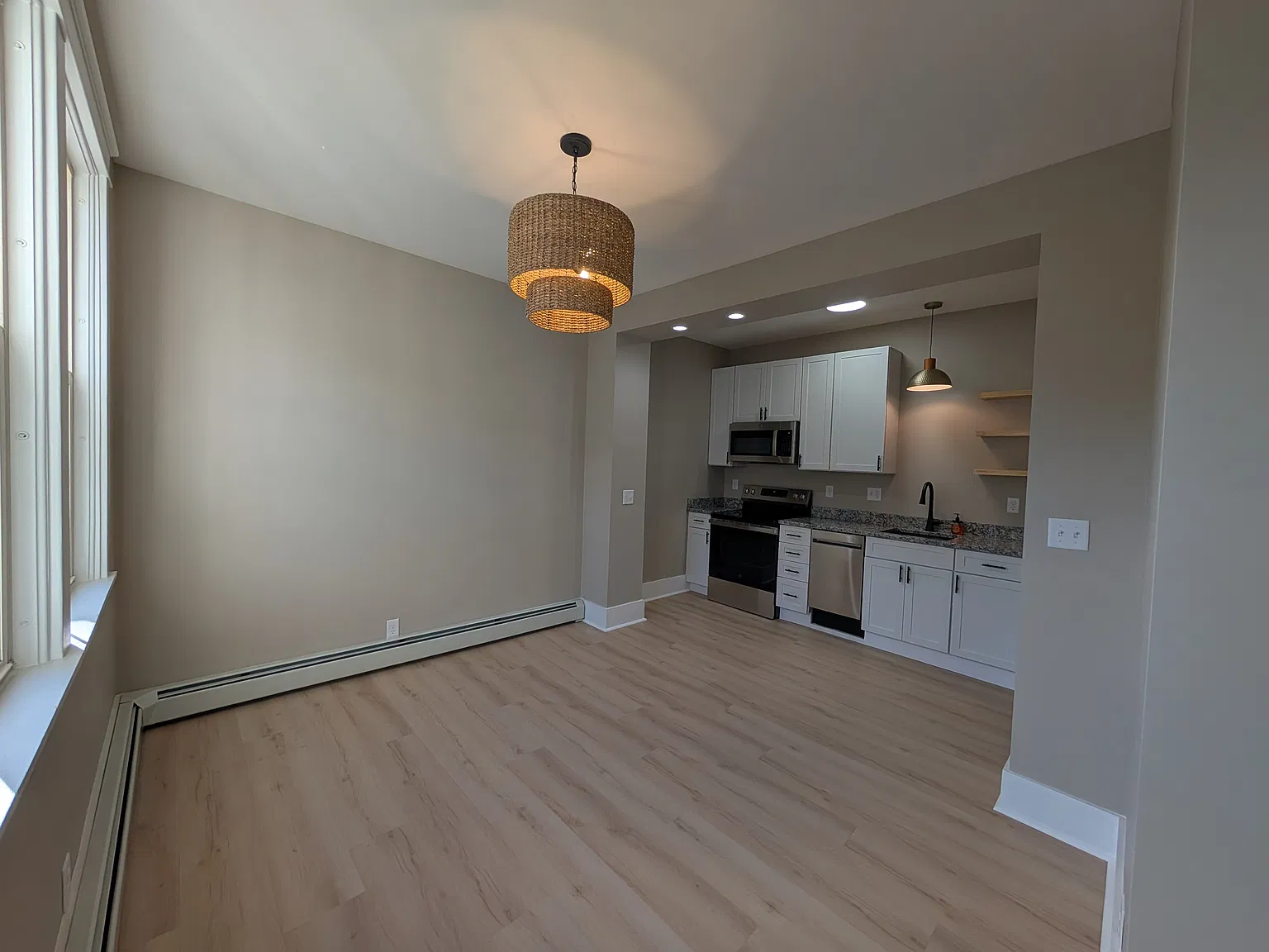120 Forest Ave — Photo 4