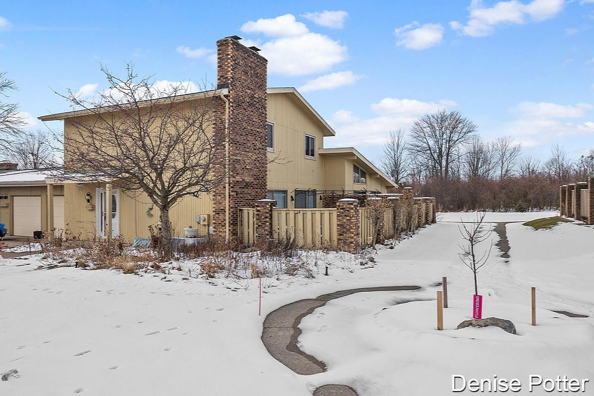 4315 Walnut Hills Dr SE, Kentwood, MI 49512 Zillow