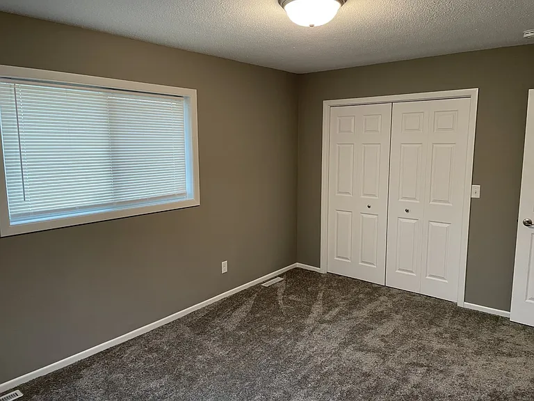 723 Tyler St NE — Photo 10