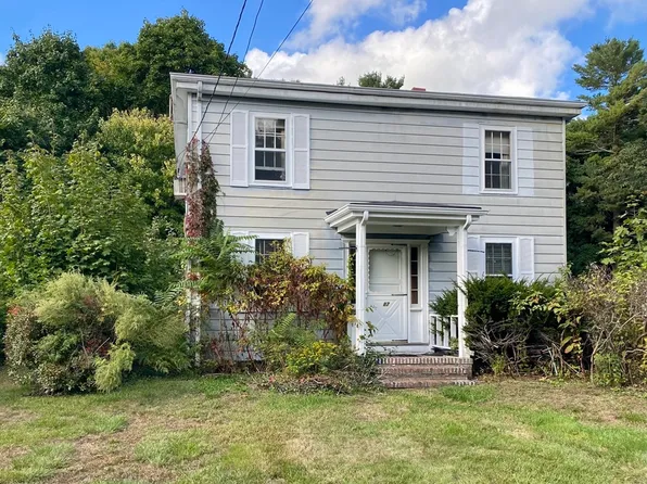 87 School St, Hanover, MA 02339