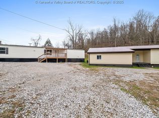 1314 & 1314-1/2 Chestnut St, South Charleston, WV 25309