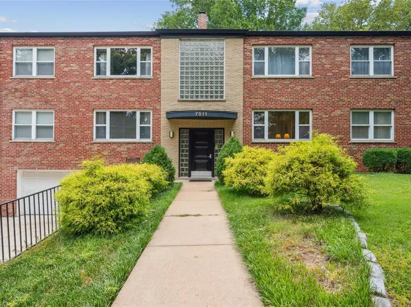 7511 Byron Pl APT 1E, Saint Louis, MO 63105