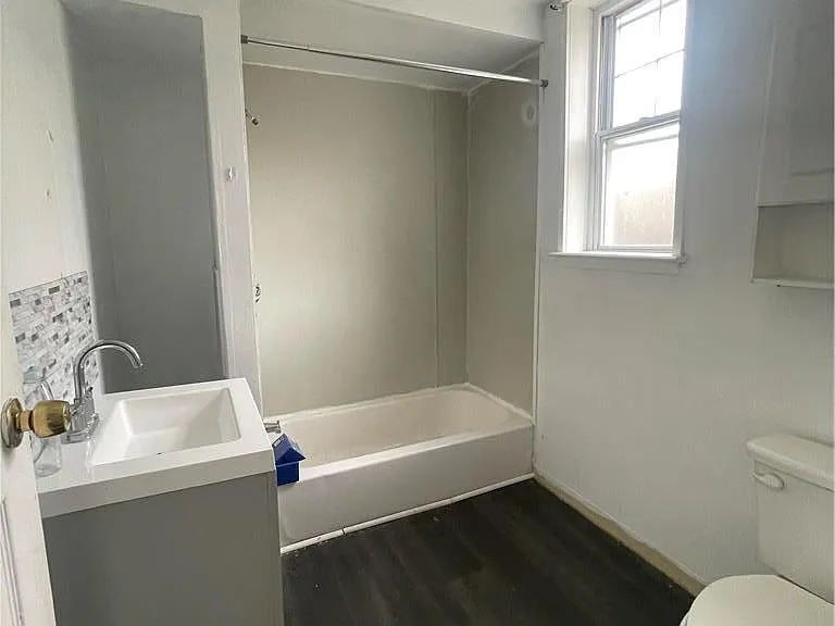 551 Sumner Ct — Photo 5