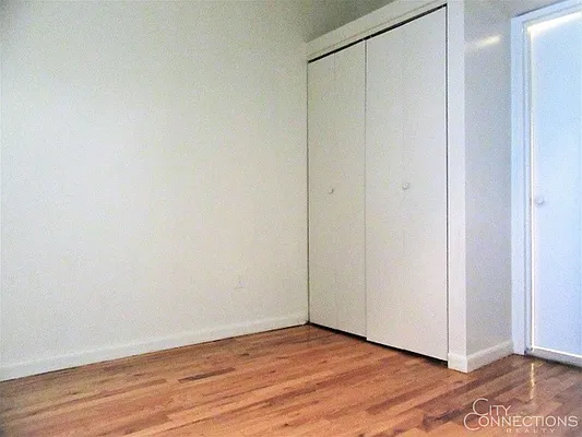 Rented by City Connections Realty | media 27