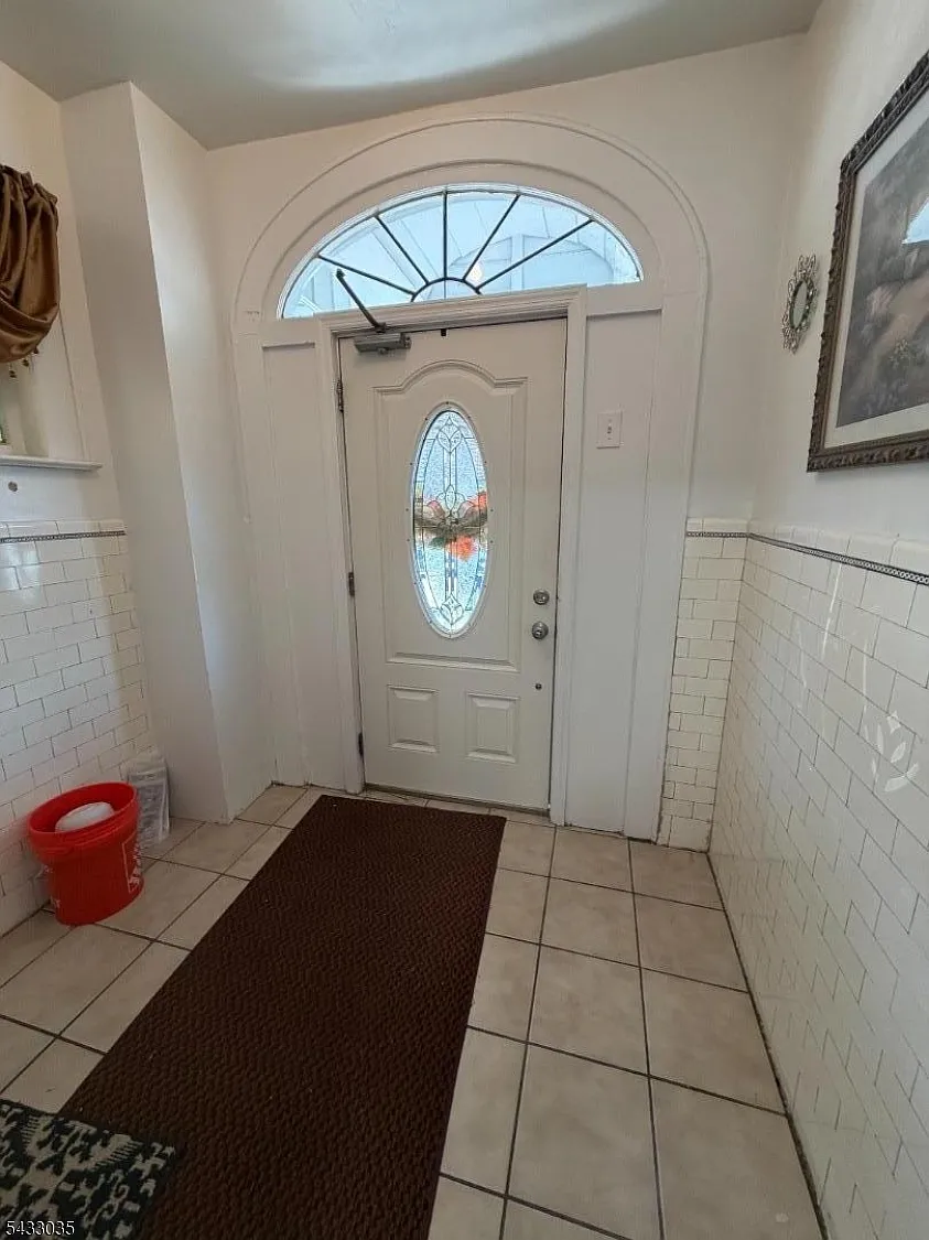 2 bed, 1.0 bath, $2,265 — Photo 4