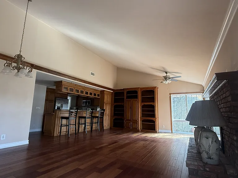 9270 Honeysuckle Ave — Photo 3
