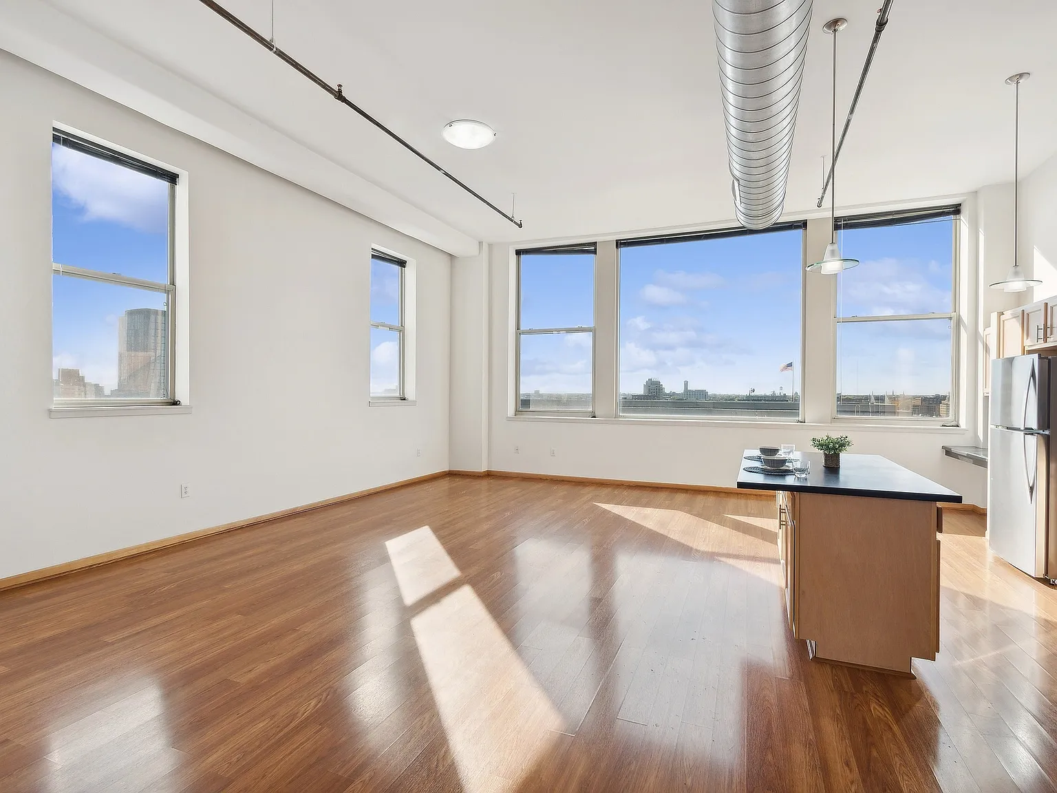 Boston Lofts — Photo 2