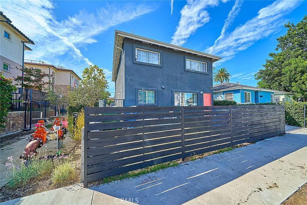 4 bed, 1750 sqft, $3,900 — Photo 3