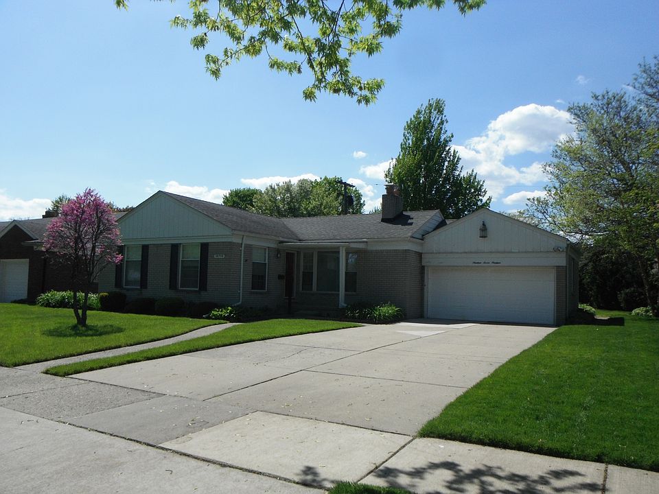 1st image of 19719 E Kings Ct