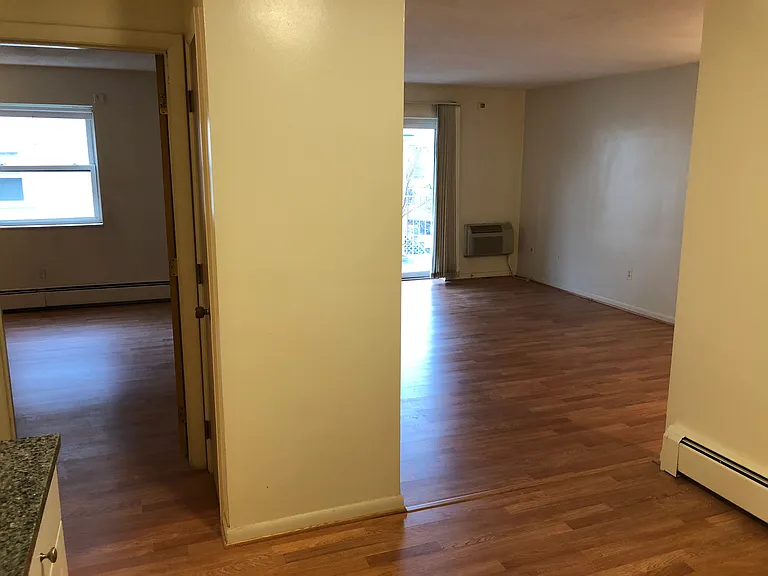 218 Spring St #B2 — Photo 8