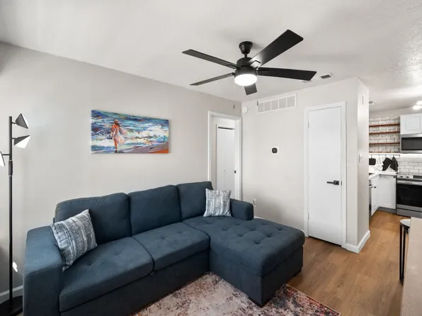 1700 Crest Point Dr #Id1301592p, Arlington, TX 76012