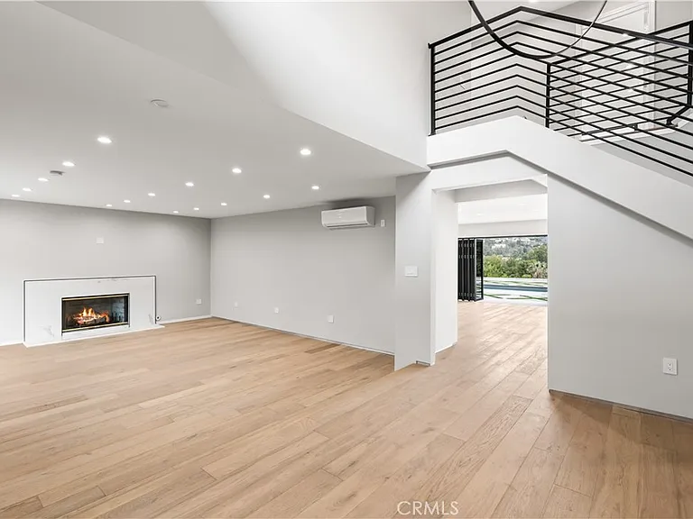 19660 Valdez Dr — Photo 38