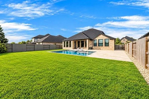 4 bed, 3.5 bath, 3008 sqft, $3,700 — Photo 4