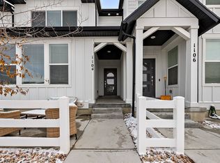 1104 W Early Light Way, Bluffdale, UT 84065