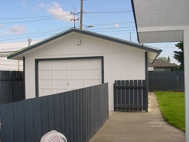 1st image of 3920 E Buckeye Ave