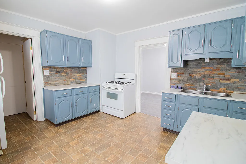 19 Dain Avenue — Photo 2