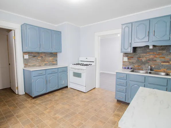 19 Dain Ave, Welland, ON L3B 3E4