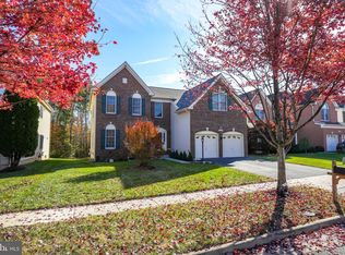 25896 Stinger Dr, Chantilly, VA 20152
