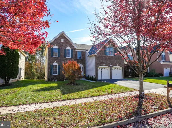 25896 Stinger Dr, Chantilly, VA 20152