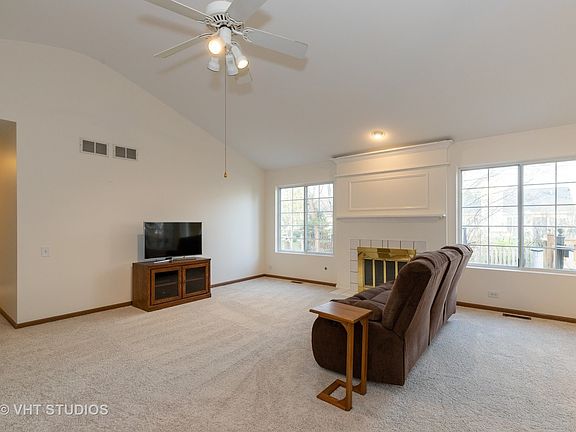 4th image of 1560 Belle Haven Dr