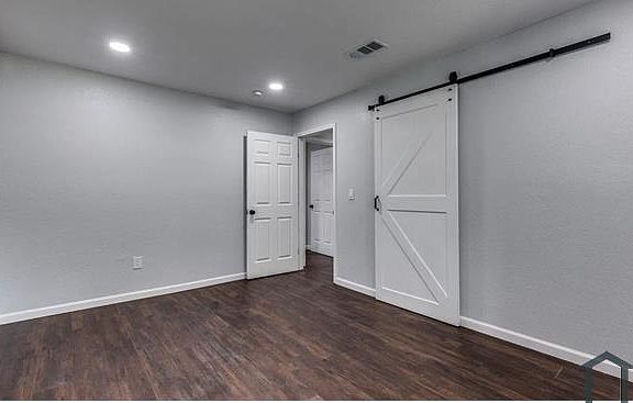 5th image of 4169 Doyle Ln