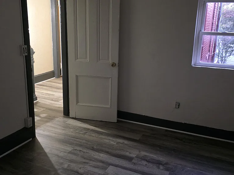 227 Hummel St — Photo 12