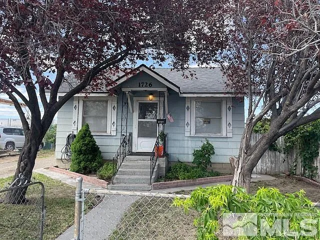1726 Hymer Ave photo 1
