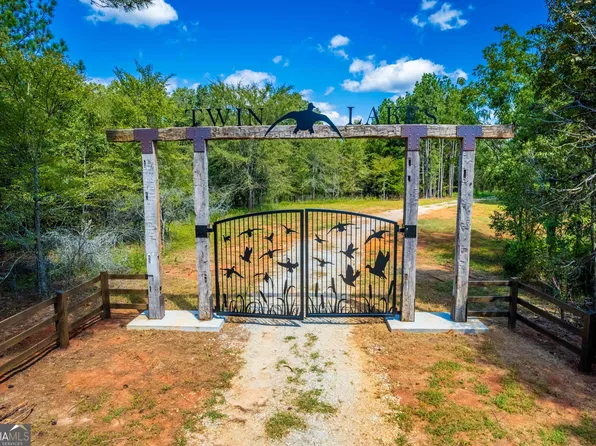 2688 Calhoun Falls Hwy, Elberton, GA 30635