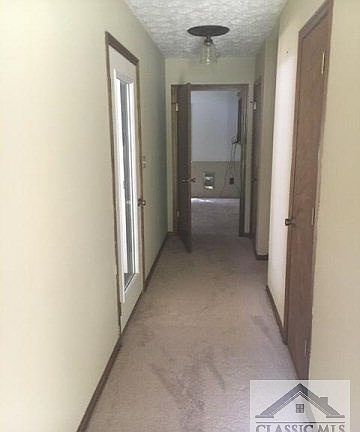 2nd image of 1081 Sherwood Dr