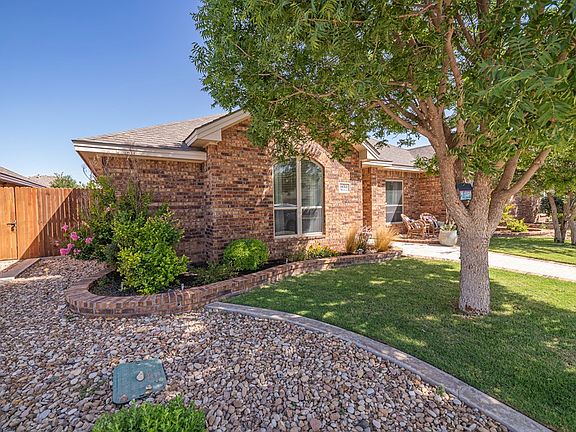 3rd image of 6014 Medina Dr